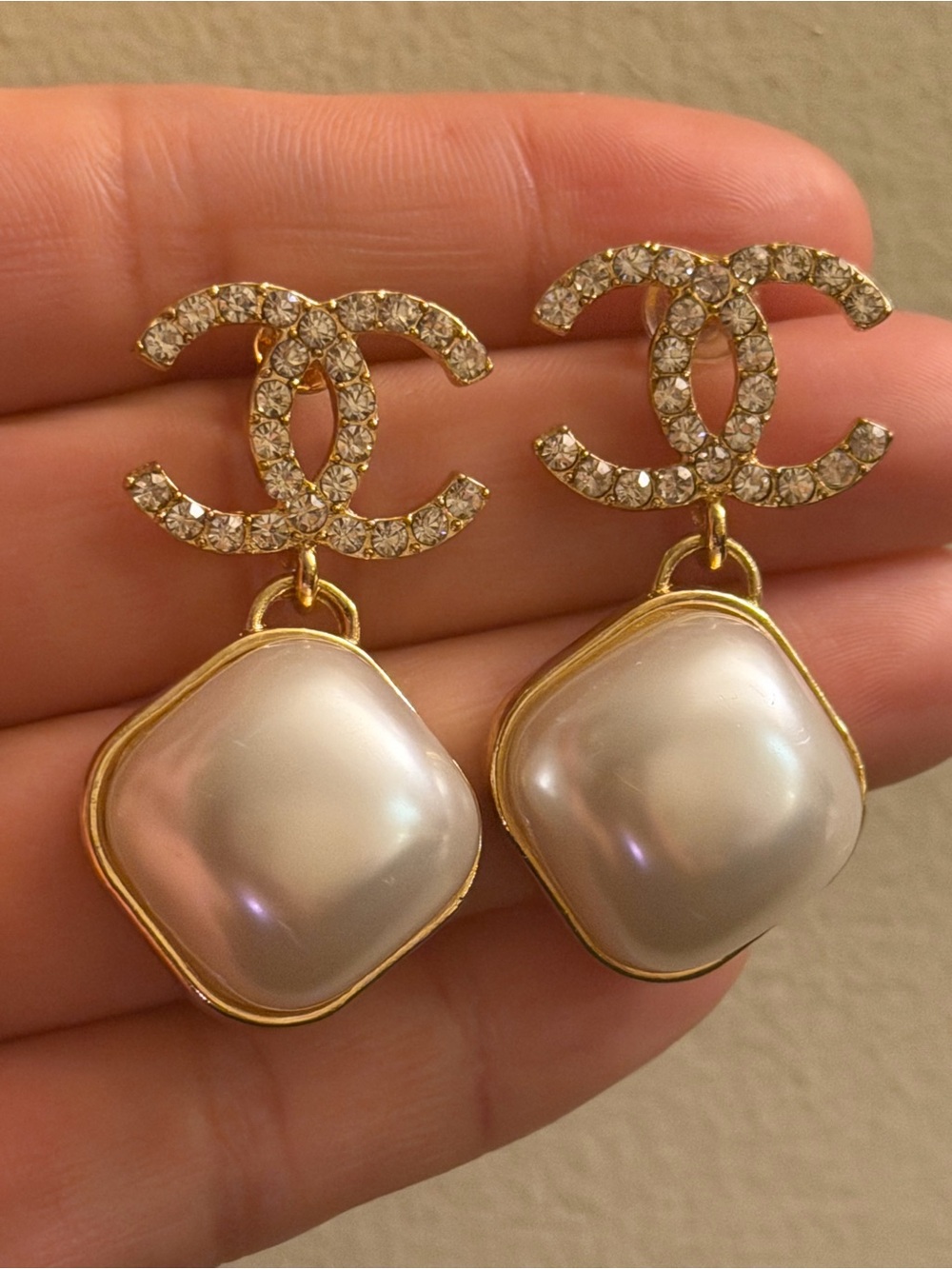 Cc earring